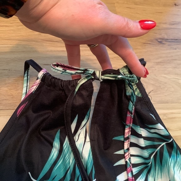 Huskary Tropical Floral Tie Cinched Waist Halter Maxi Dress Women’s S - Picture 14 of 15